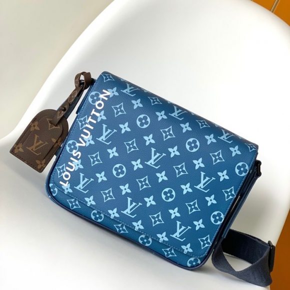 LOUIS VUITTON M23785 ディストリクト メッセンジャー サイズ:26x20cm LOUIS VUITTON M23785 ディストリクト メッセンジャー サイズ:26x20cm