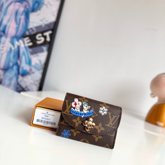 LOUIS VUITTON M15323 ロザリーゼロ財布 ヴィヴィエンヌ サイズ:11x8x2.5cm LOUIS VUITTON M15323 ロザリーゼロ財布 ヴィヴィエンヌ サイズ:11x8x2.5cm