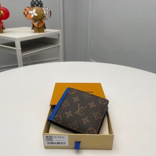 LOUIS VUITTON M12835 マルチプル短財布 モノグラムマッカーサー ブルー サイズ:11.5x9x1.5cm LOUIS VUITTON M12835 マルチプル短財布 モノグラムマッカーサー ブルー サイズ:11.5x9x1.5cm