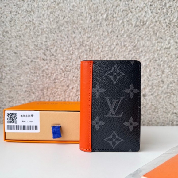 LOUIS VUITTON M25841 ポケットオーガナイザー モノグラムエクリプス×オレンジ サイズ:7.5x11.1cm LOUIS VUITTON M25841 ポケットオーガナイザー モノグラムエクリプス×オレンジ サイズ:7.5x11.1cm