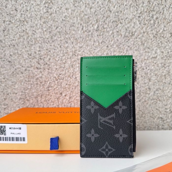 LOUIS VUITTON M25844 コインカードケース モノグラムエクリプス×グリーン サイズ:8x14.5cm LOUIS VUITTON M25844 コインカードケース モノグラムエクリプス×グリーン サイズ:8x14.5cm