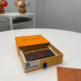 LOUIS VUITTON M11707 カードケース モノグラムダスト サイズ:11x7x1.5cm LOUIS VUITTON M11707 カードケース モノグラムダスト サイズ:11x7x1.5cm