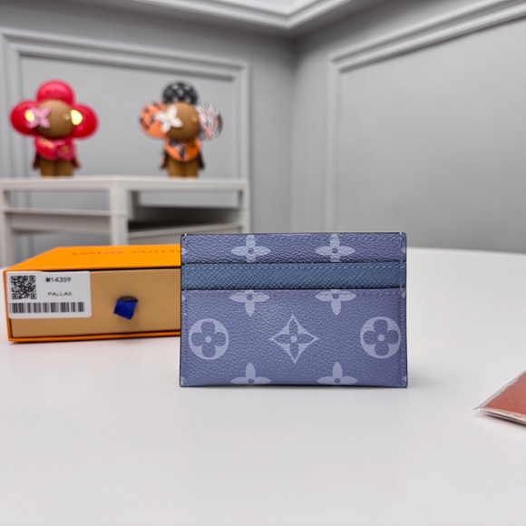 LOUIS VUITTON M14359 カードケース モノグラムエクリプス ブルー サイズ:11x7x0.6cm LOUIS VUITTON M14359 カードケース モノグラムエクリプス ブルー サイズ:11x7x0.6cm