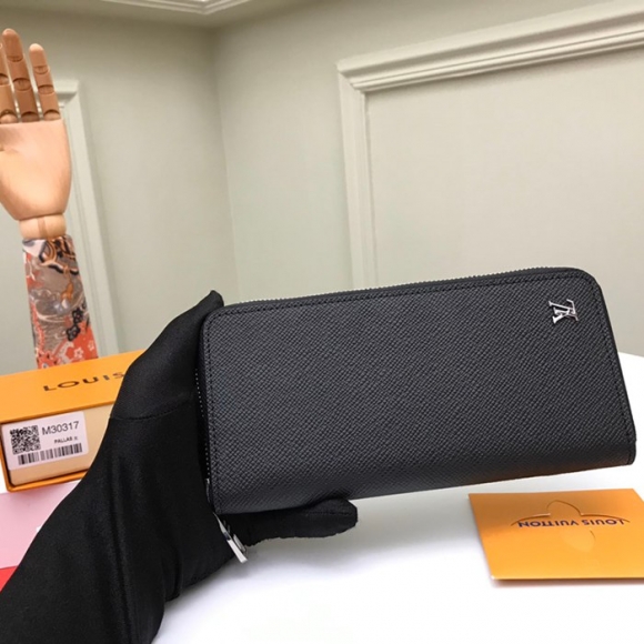 LOUIS VUITTON M30317 ジッピー縦型長財布 タイガ ブラック サイズ:20x10cm LOUIS VUITTON M30317 ジッピー縦型長財布 タイガ ブラック サイズ:20x10cm
