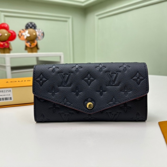 LOUIS VUITTON M82258 サラ長財布 モノグラムアンプラント ブルー サイズ:19x10.5cm LOUIS VUITTON M82258 サラ長財布 モノグラムアンプラント ブルー サイズ:19x10.5cm