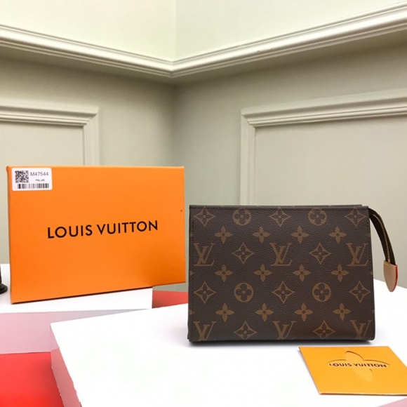 LOUIS VUITTON M47544 コスメポーチ 中 モノグラム サイズ:19x15cm LOUIS VUITTON M47544 コスメポーチ 中 モノグラム サイズ:19x15cm