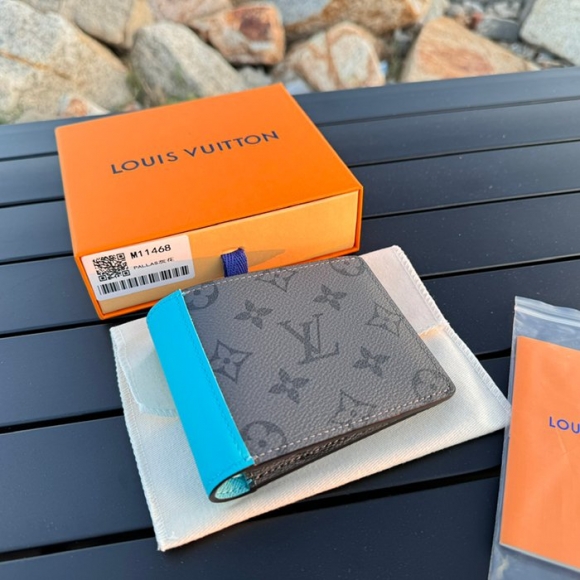 LOUIS VUITTON M11468 マルチプル短財布 モノグラムエクリプスリバース サイズ:11.5x9x1.5cm LOUIS VUITTON M11468 マルチプル短財布 モノグラムエクリプスリバース サイズ:11.5x9x1.5cm