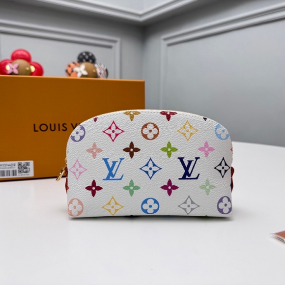 LOUIS VUITTON M13744 コスメポーチ 村上隆コラボ ホワイトマルチ サイズ:19x12cm LOUIS VUITTON M13744 コスメポーチ 村上隆コラボ ホワイトマルチ サイズ:19x12cm