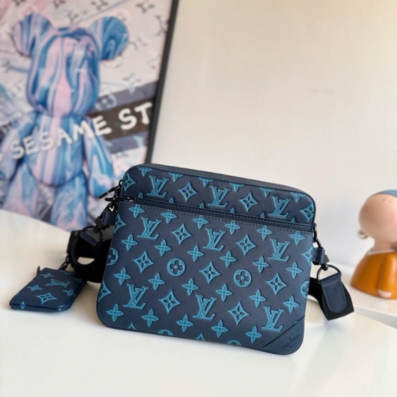 LOUIS VUITTON M46604 トリオメッセンジャー サイズ:25x18.5cm LOUIS VUITTON M46604 トリオメッセンジャー サイズ:25x18.5cm