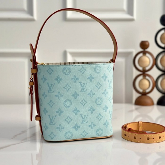 LOUIS VUITTON M27529 牛皮 モノグラム ストライプ ショルダーバッグ ショルダー 18x16x12cm サイズ:18x16x12cm LOUIS VUITTON M27529 牛皮 モノグラム ストライプ ショルダーバッグ ショルダー 18x16x12cm サイズ:18x16x12cm