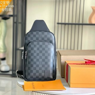 LOUIS VUITTON M45302 特級正品胸バッグ サイズ:31x20cm LOUIS VUITTON M45302 特級正品胸バッグ サイズ:31x20cm