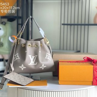 LOUIS VUITTON M25453 ホワイト 斜め掛けバッグ 斜め掛け手提げ 28x20x11cm サイズ:28x20x11cm