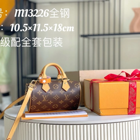 LOUIS VUITTON M13226 モノグラム 斜め掛けバッグ 斜め掛け手提げ 17x15x15cm サイズ:17x15x15cm LOUIS VUITTON M13226 モノグラム 斜め掛けバッグ 斜め掛け手提げ 17x15x15cm サイズ:17x15x15cm