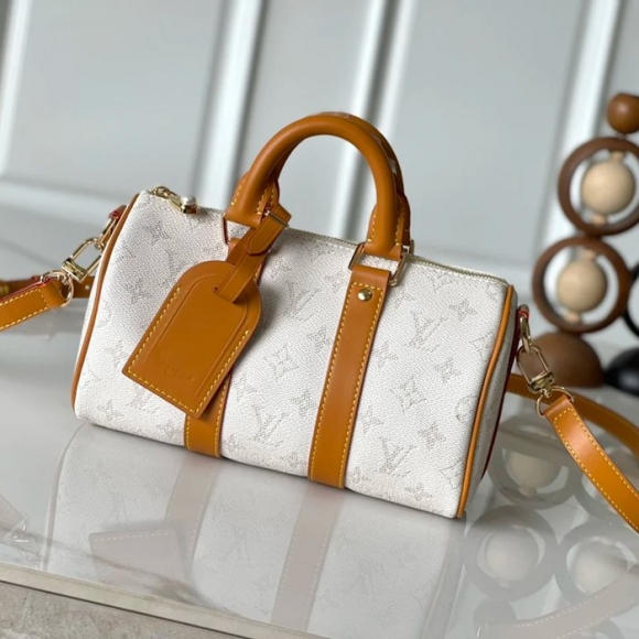 LOUIS VUITTON M15076 キープオール25 サイズ:25x15x11cm LOUIS VUITTON M15076 キープオール25 サイズ:25x15x11cm