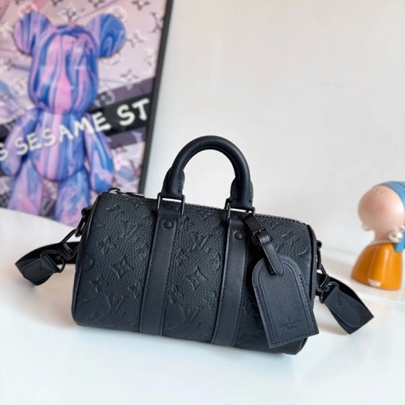 LOUIS VUITTON M20900 牛皮 モノグラム 斜め掛けバッグ レディース斜め掛け 25x15x11cm サイズ:25x15x11cm