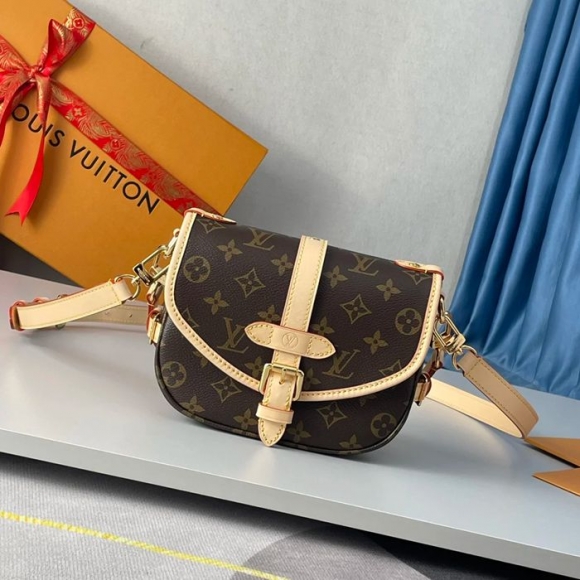 LOUIS VUITTON M46740 牛皮 モノグラム キャンバス 斜め掛けバッグ レディース斜め掛け 20x16x7.5cm サイズ:20x16x7.5cm LOUIS VUITTON M46740 牛皮 モノグラム キャンバス 斜め掛けバッグ レディース斜め掛け 20x16x7.5cm サイズ:20x16x7.5cm