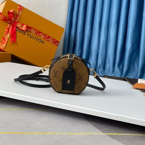 LOUIS VUITTON M68276 キャンバス モノグラム 斜め掛けバッグ レディース斜め掛け手提げ 13x12x6.5cm サイズ:13x12x6.5cm LOUIS VUITTON M68276 キャンバス モノグラム 斜め掛けバッグ レディース斜め掛け手提げ 13x12x6.5cm サイズ:13x12x6.5cm