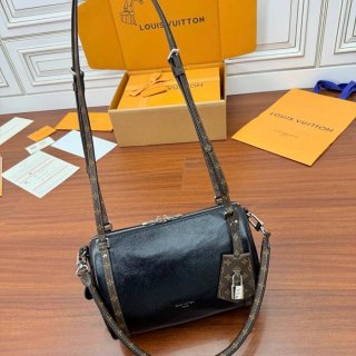 LOUIS VUITTON M27920 ボックスレザー 斜め掛けバッグ レディース斜め掛け 26x17x13.5cm サイズ:26x17x13.5cm LOUIS VUITTON M27920 ボックスレザー 斜め掛けバッグ レディース斜め掛け 26x17x13.5cm サイズ:26x17x13.5cm