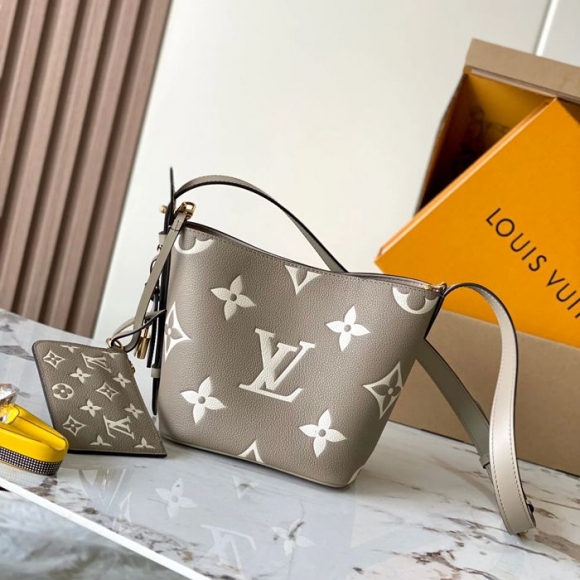 LOUIS VUITTON M13045 パターン グレー 斜め掛けバッグ レディース斜め掛け 18x16x12cm サイズ:18x16x12cm LOUIS VUITTON M13045 パターン グレー 斜め掛けバッグ レディース斜め掛け 18x16x12cm サイズ:18x16x12cm