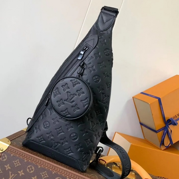 LOUIS VUITTON M21890 コーティングキャンバスショルダー デュオ サイズ:42x20cm LOUIS VUITTON M21890 コーティングキャンバスショルダー デュオ サイズ:42x20cm