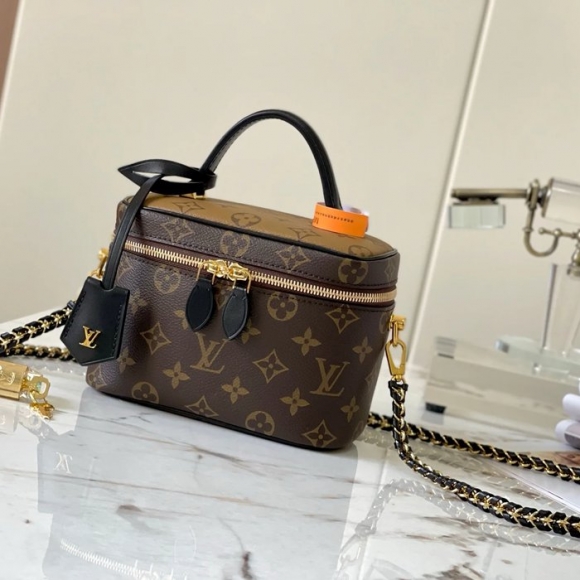 LOUIS VUITTON M45165 キャンバス モノグラム 斜め掛けバッグ レディース斜め掛け手提げチェーン 19x13x11cm サイズ:19x13x11cm LOUIS VUITTON M45165 キャンバス モノグラム 斜め掛けバッグ レディース斜め掛け手提げチェーン 19x13x11cm サイズ:19x13x11cm