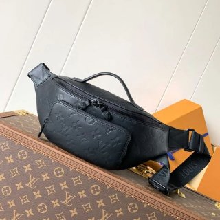 LOUIS VUITTON M47058 牛皮革ウエストバッグ ラッシュ サイズ:30x15cm LOUIS VUITTON M47058 牛皮革ウエストバッグ ラッシュ サイズ:30x15cm