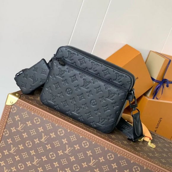 LOUIS VUITTON M46602 プレス牛皮革メッセンジャー トリオ サイズ:25x18.5cm LOUIS VUITTON M46602 プレス牛皮革メッセンジャー トリオ サイズ:25x18.5cm