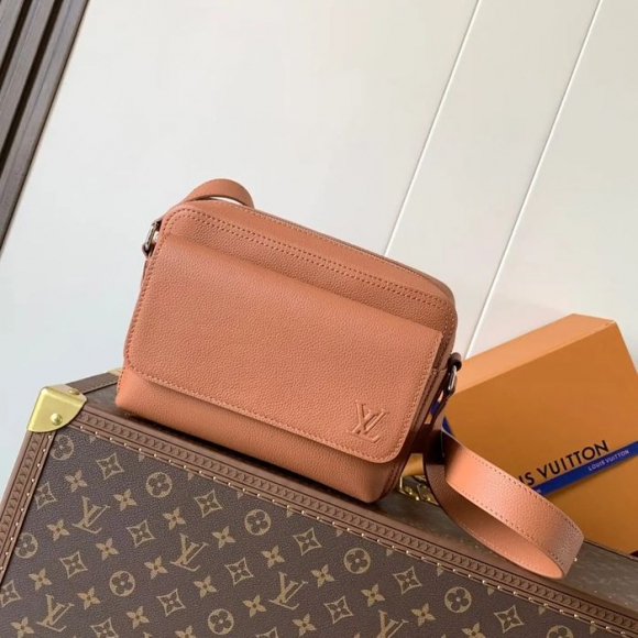 LOUIS VUITTON M25981 牛皮 ブラウン 斜め掛けバッグ レディース斜め掛け 24x18cm サイズ:24x18cm LOUIS VUITTON M25981 牛皮 ブラウン 斜め掛けバッグ レディース斜め掛け 24x18cm サイズ:24x18cm