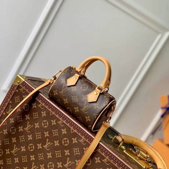 LOUIS VUITTON M81085 牛皮 モノグラム キャンバス 斜め掛けバッグ レディース斜め掛け 16x10x7.5cm サイズ:16x10x7.5cm LOUIS VUITTON M81085 牛皮 モノグラム キャンバス 斜め掛けバッグ レディース斜め掛け 16x10x7.5cm サイズ:16x10x7.5cm