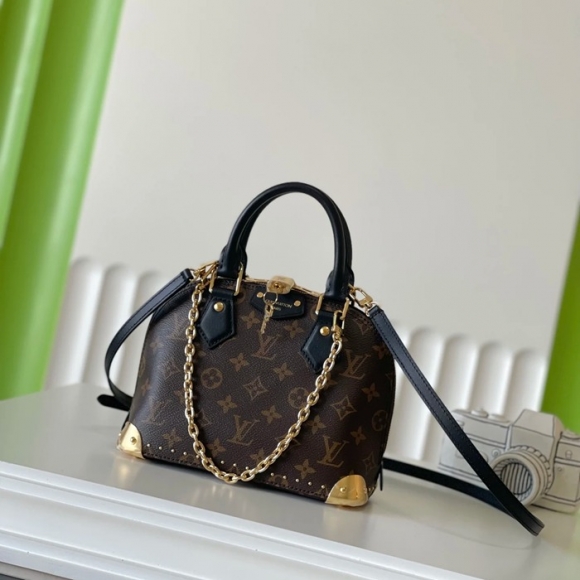 LOUIS VUITTON M26084 モノグラム 斜め掛けバッグ 斜め掛け手提げ サイズ:22.0x19.0x11.0cm LOUIS VUITTON M26084 モノグラム 斜め掛けバッグ 斜め掛け手提げ サイズ:22.0x19.0x11.0cm
