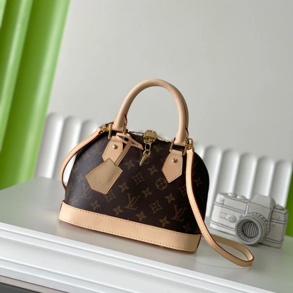 LOUIS VUITTON M46990 モノグラム 斜め掛けバッグ 斜め掛け手提げ サイズ:23.5x17.5x11.5cm LOUIS VUITTON M46990 モノグラム 斜め掛けバッグ 斜め掛け手提げ サイズ:23.5x17.5x11.5cm
