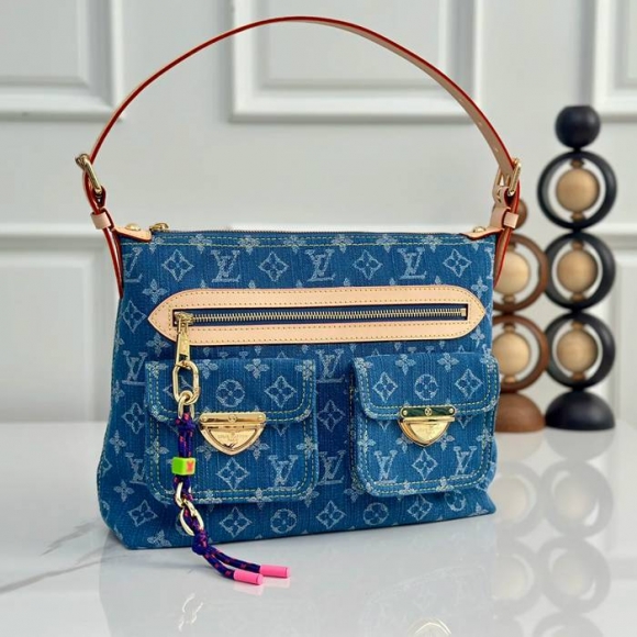 LOUIS VUITTON M27329 デニム 配色 ブルー ショルダーバッグ レディースショルダーチェーン サイズ:30.0x22.0x13.0cm LOUIS VUITTON M27329 デニム 配色 ブルー ショルダーバッグ レディースショルダーチェーン サイズ:30.0x22.0x13.0cm