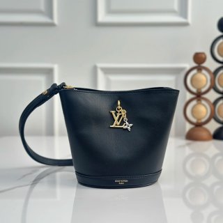 LOUIS VUITTON M27260 牛皮 モノグラム ブラック 斜め掛けバッグ レディース斜め掛け 17.5x16x11cm サイズ:17.5x16x11cm