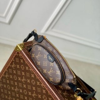 LOUIS VUITTON M14806 コーティングキャンバスウエストバッグ キープイット サイズ:29x12cm LOUIS VUITTON M14806 コーティングキャンバスウエストバッグ キープイット サイズ:29x12cm