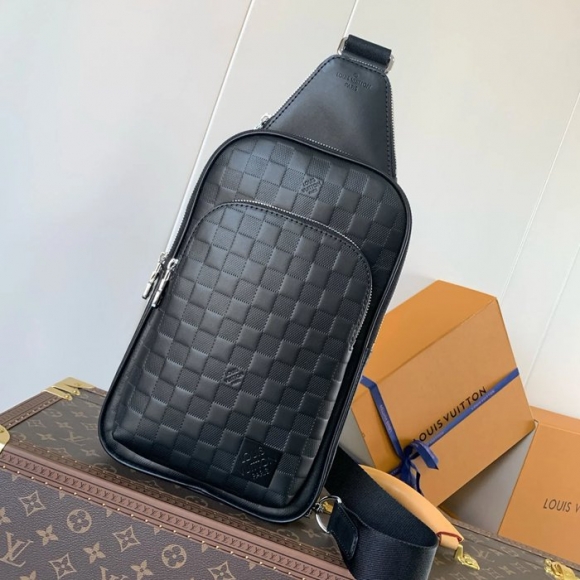LOUIS VUITTON N45303 小ショルダー アベニュー サイズ:31x20cm LOUIS VUITTON N45303 小ショルダー アベニュー サイズ:31x20cm