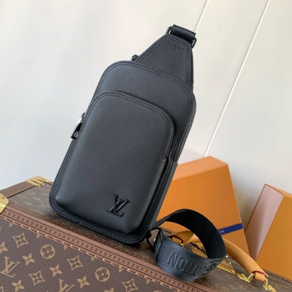 LOUIS VUITTON M15255 小ショルダー アベニュー スリング サイズ:33x16cm