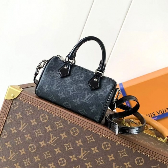 LOUIS VUITTON M26573 キャンバス モノグラム 斜め掛けバッグ レディース斜め掛け 16x10x7.5cm サイズ:16x10x7.5cm LOUIS VUITTON M26573 キャンバス モノグラム 斜め掛けバッグ レディース斜め掛け 16x10x7.5cm サイズ:16x10x7.5cm
