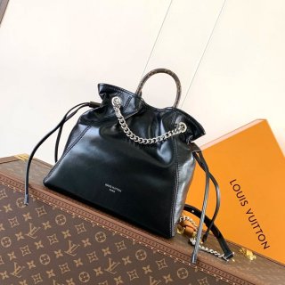 LOUIS VUITTON M25522 羊皮 リュックサック ショルダーリュックチェーン 25x24x10cm サイズ:25x24x10cm LOUIS VUITTON M25522 羊皮 リュックサック ショルダーリュックチェーン 25x24x10cm サイズ:25x24x10cm