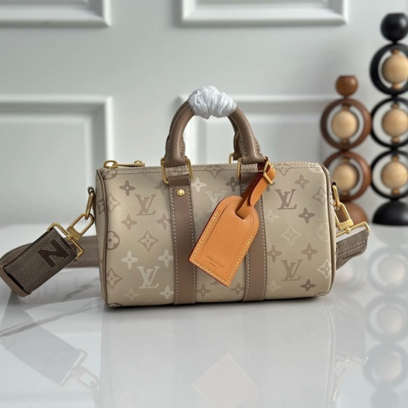 LOUIS VUITTON M29272 杏グラデまくらバッグ キープオール サイズ:25x15x11cm LOUIS VUITTON M29272 杏グラデまくらバッグ キープオール サイズ:25x15x11cm