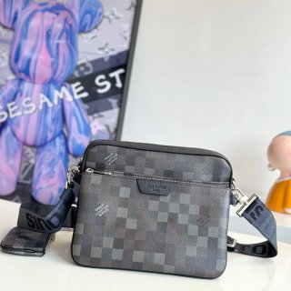 LOUIS VUITTON M28602 ダモフラージュメッセンジャー サイズ:25x18.5cm
