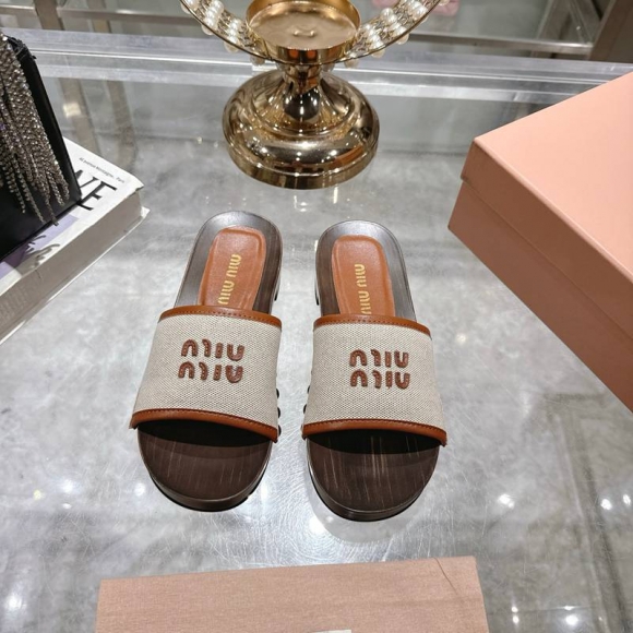 【MIUMIU】ウッドソールスリッポンレディース 【MIUMIU】ウッドソールスリッポンレディース