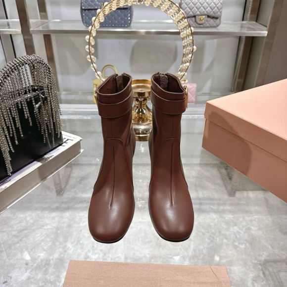 【MIUMIU】ショートブーツレザーブーツヒールブーツレディース 【MIUMIU】ショートブーツレザーブーツヒールブーツレディース