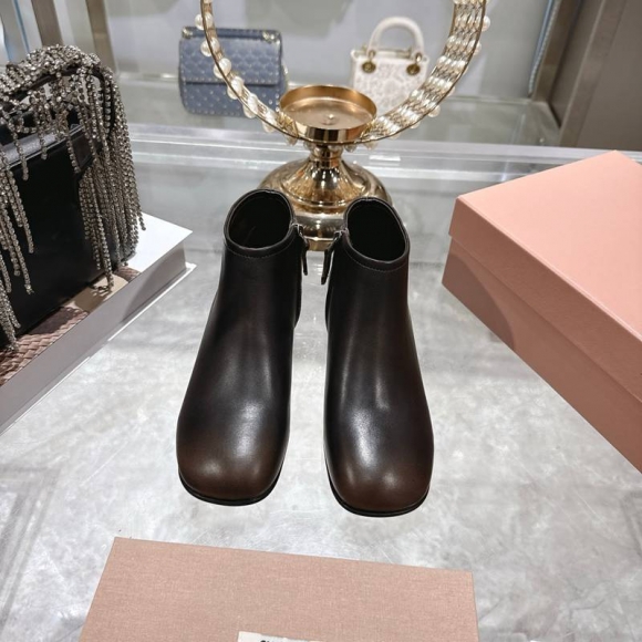 【MIUMIU】2026SSショートブーツレザーブーツレディース 【MIUMIU】2026SSショートブーツレザーブーツレディース