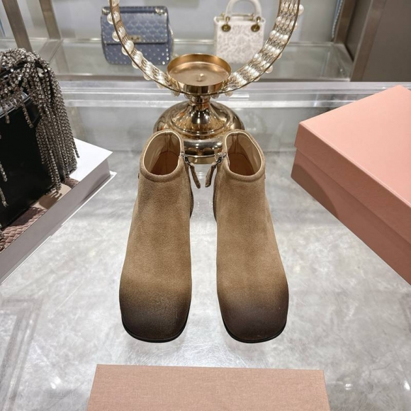 【MIUMIU】2026SSショートブーツレザーブーツレディース 【MIUMIU】2026SSショートブーツレザーブーツレディース