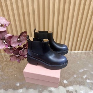 【MIUMIU】ショートブーツレザーブーツアンクルブーツレディース 【MIUMIU】ショートブーツレザーブーツアンクルブーツレディース