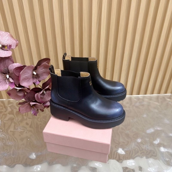 【MIUMIU】ショートブーツレザーブーツアンクルブーツレディース 【MIUMIU】ショートブーツレザーブーツアンクルブーツレディース