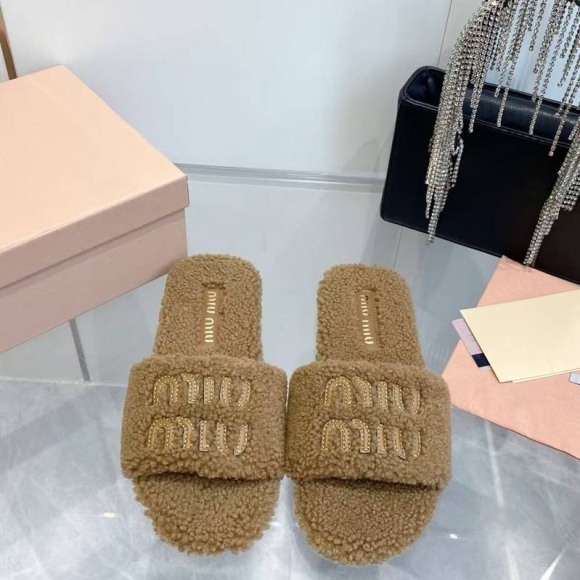 【MIUMIU】2026新色ウールスリッポンファースリッパレディース 【MIUMIU】2026新色ウールスリッポンファースリッパレディース