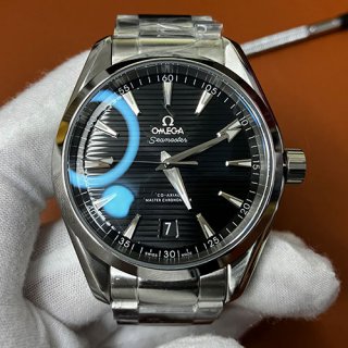 OMEGA 220.10.41.21.01.001 シーマスター アクアテラ マスタークロノメーター OMEGA 220.10.41.21.01.001 シーマスター アクアテラ マスタークロノメーター