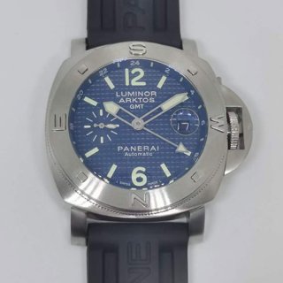 PANERAI PAM00252 ルミノール ノースポール GMT 44mm 送料税金込 PANERAI PAM00252 ルミノール ノースポール GMT 44mm 送料税金込