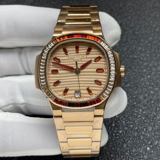 PATEK PHILIPPE 7118/1300R-001 ノーチラス 多用途 PATEK PHILIPPE 7118/1300R-001 ノーチラス 多用途